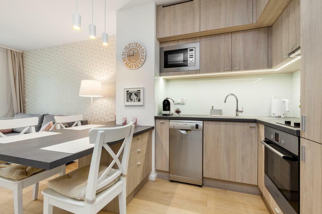 Apartamenty Black&White - Apartament Batory Five Gdynia Zewnętrze zdjęcie